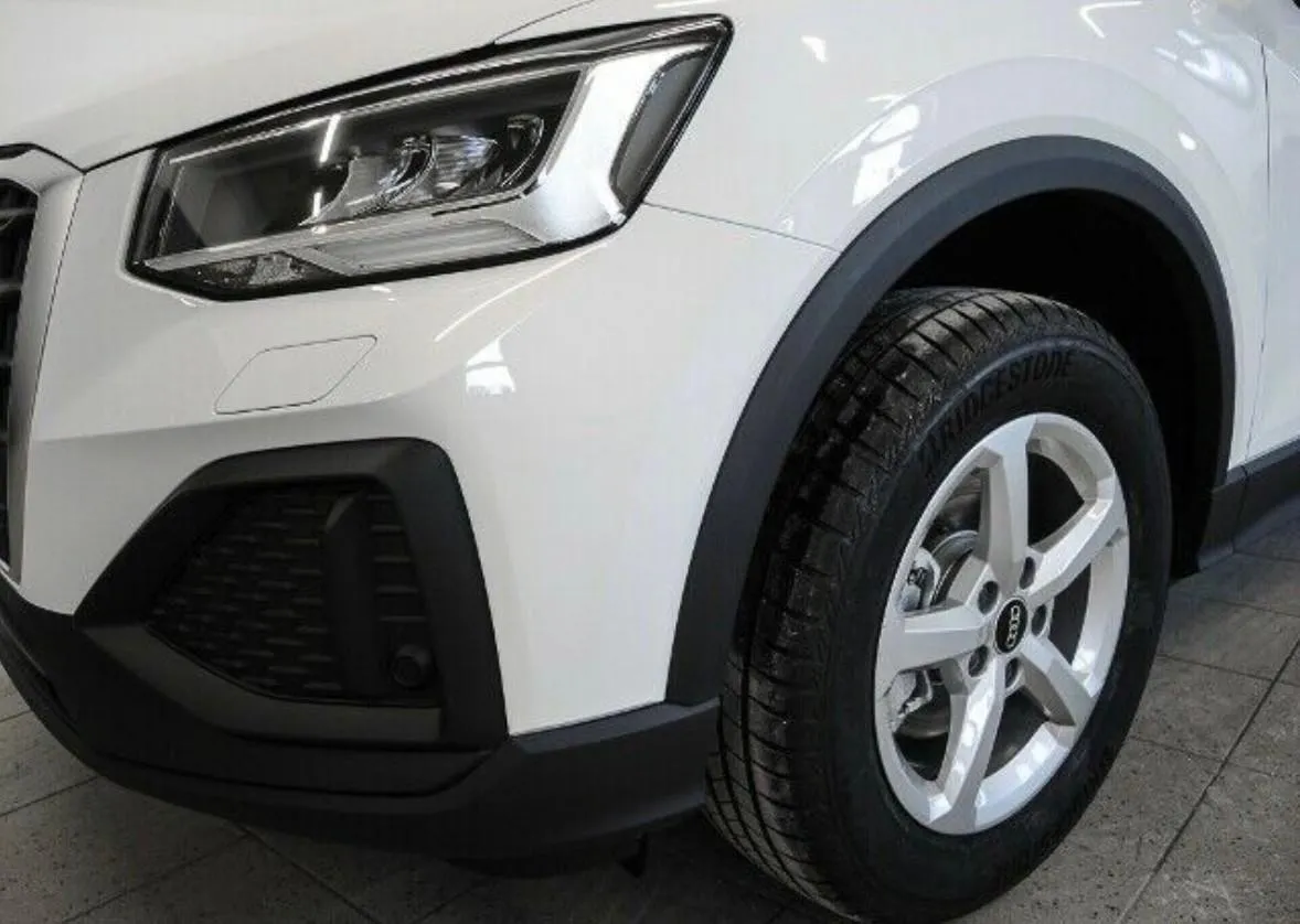 AUDI Q2 30 TFSI Business Image 6